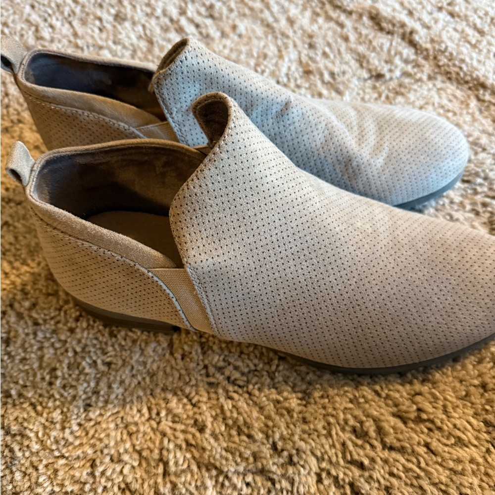 Dr. Scholl's Beige Ankle Booties